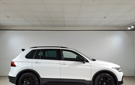 Volkswagen Tiguan II, 2021 год, 3 699 000 рублей, 4 фотография