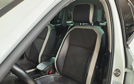 Volkswagen Tiguan II, 2021 год, 3 699 000 рублей, 13 фотография