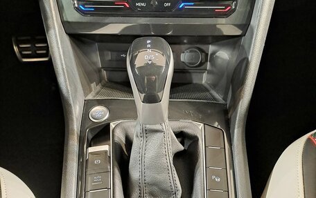 Volkswagen Tiguan II, 2021 год, 3 699 000 рублей, 12 фотография