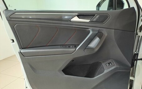 Volkswagen Tiguan II, 2021 год, 3 699 000 рублей, 16 фотография