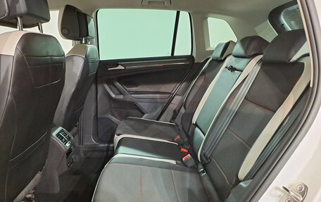 Volkswagen Tiguan II, 2021 год, 3 699 000 рублей, 17 фотография