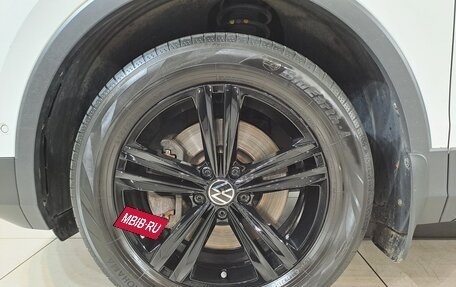 Volkswagen Tiguan II, 2021 год, 3 699 000 рублей, 22 фотография