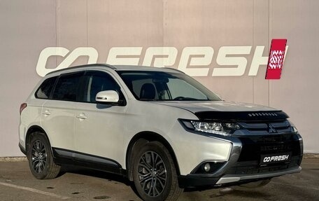 Mitsubishi Outlander III рестайлинг 3, 2017 год, 2 420 000 рублей, 13 фотография