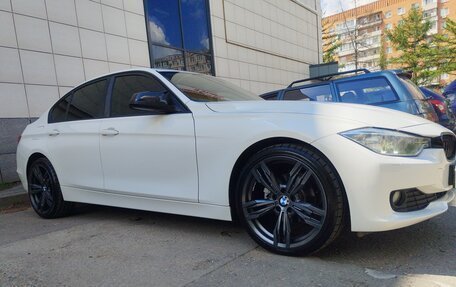 BMW 3 серия, 2014 год, 1 600 000 рублей, 2 фотография