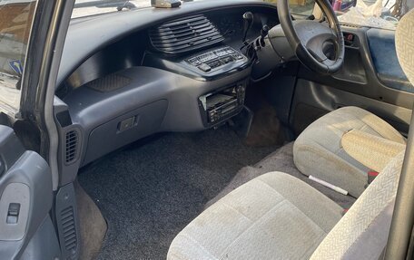 Toyota Estima III рестайлинг -2, 1992 год, 300 000 рублей, 9 фотография