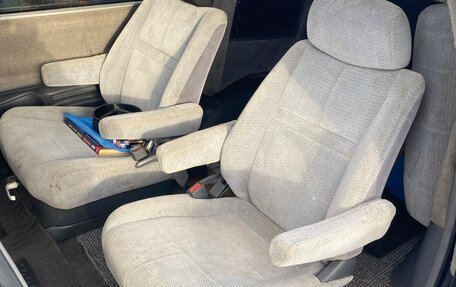 Toyota Estima III рестайлинг -2, 1992 год, 300 000 рублей, 13 фотография