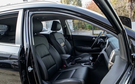 KIA Sportage IV рестайлинг, 2018 год, 2 199 000 рублей, 8 фотография