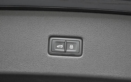 Audi Q8 I, 2021 год, 20 фотография