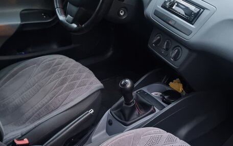 SEAT Ibiza IV рестайлинг 2, 2013 год, 710 000 рублей, 7 фотография