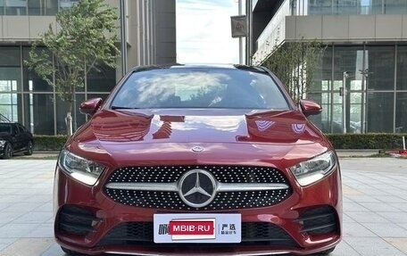 Mercedes-Benz A-Класс, 2022 год, 1 750 000 рублей, 2 фотография