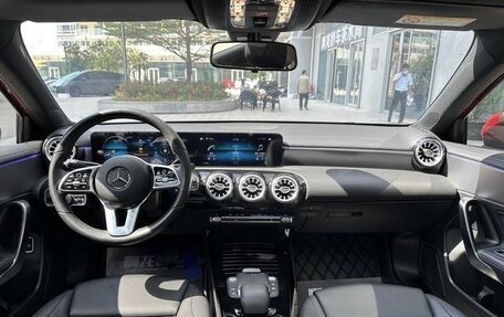 Mercedes-Benz A-Класс, 2022 год, 1 750 000 рублей, 10 фотография