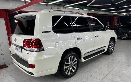 Toyota Land Cruiser 200, 2017 год, 6 500 000 рублей, 4 фотография