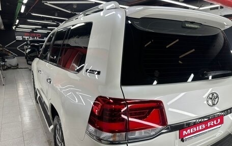 Toyota Land Cruiser 200, 2017 год, 6 500 000 рублей, 3 фотография