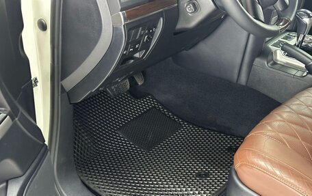 Toyota Land Cruiser 200, 2017 год, 6 500 000 рублей, 6 фотография