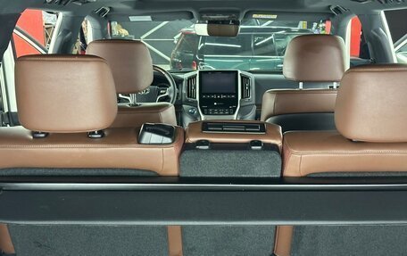 Toyota Land Cruiser 200, 2017 год, 6 500 000 рублей, 8 фотография