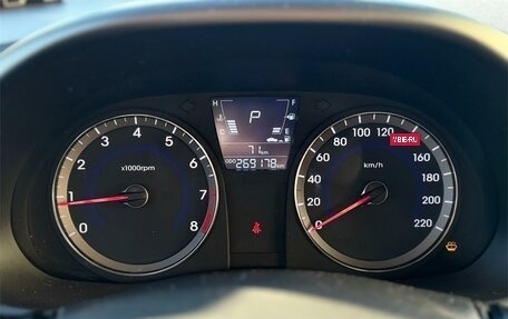 Hyundai Solaris II рестайлинг, 2011 год, 729 000 рублей, 7 фотография