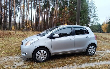 Toyota Yaris III рестайлинг, 2007 год, 370 000 рублей, 5 фотография