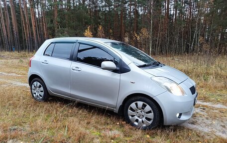 Toyota Yaris III рестайлинг, 2007 год, 370 000 рублей, 3 фотография