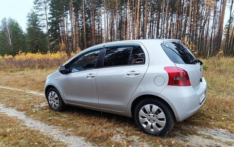 Toyota Yaris III рестайлинг, 2007 год, 370 000 рублей, 2 фотография