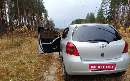 Toyota Yaris III рестайлинг, 2007 год, 370 000 рублей, 7 фотография