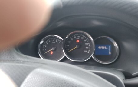 Renault Logan II, 2015 год, 630 000 рублей, 1 фотография