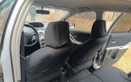 Toyota Yaris III рестайлинг, 2007 год, 370 000 рублей, 13 фотография