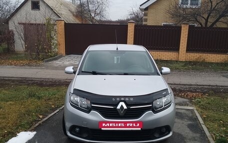 Renault Logan II, 2015 год, 630 000 рублей, 5 фотография