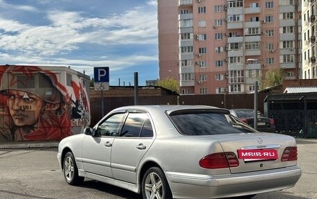Mercedes-Benz E-Класс, 1999 год, 500 000 рублей, 3 фотография