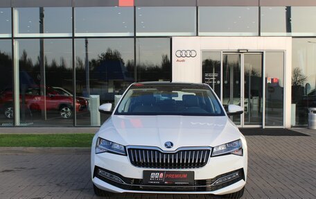 Skoda Superb III рестайлинг, 2025 год, 3 380 000 рублей, 2 фотография