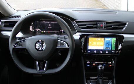 Skoda Superb III рестайлинг, 2025 год, 3 380 000 рублей, 19 фотография