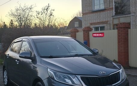 KIA Rio III рестайлинг, 2013 год, 820 000 рублей, 1 фотография