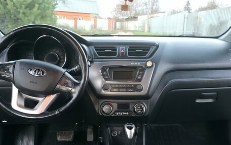 KIA Rio III рестайлинг, 2013 год, 820 000 рублей, 13 фотография