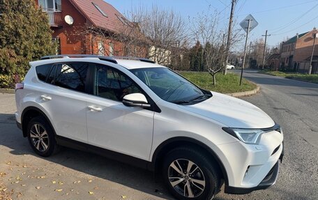 Toyota RAV4, 2016 год, 2 700 000 рублей, 2 фотография