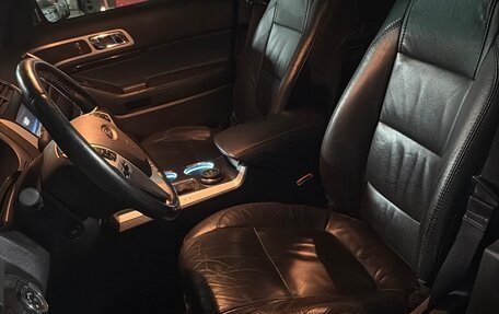 Ford Explorer VI, 2011 год, 1 280 000 рублей, 15 фотография