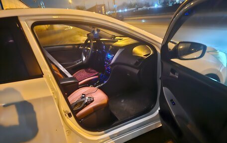 Hyundai Solaris II рестайлинг, 2014 год, 520 000 рублей, 4 фотография