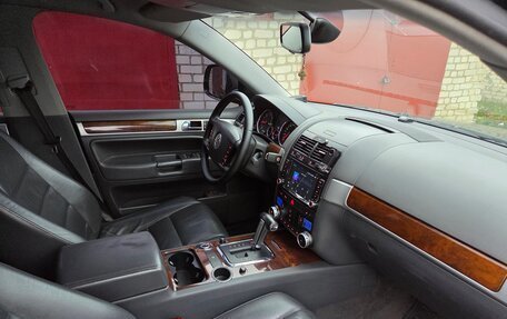 Volkswagen Touareg III, 2007 год, 1 350 000 рублей, 10 фотография