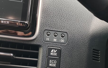 Toyota Voxy III, 2017 год, 2 200 000 рублей, 12 фотография