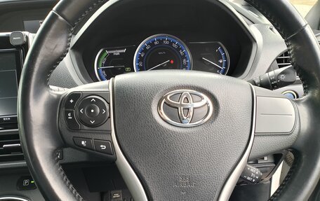 Toyota Voxy III, 2017 год, 2 200 000 рублей, 13 фотография