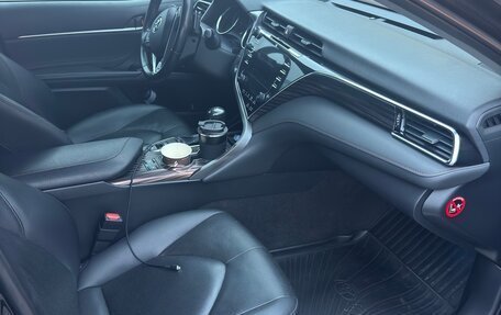 Toyota Camry, 2020 год, 3 100 000 рублей, 5 фотография