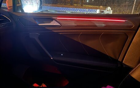 Volkswagen Tiguan II, 2018 год, 2 450 000 рублей, 5 фотография