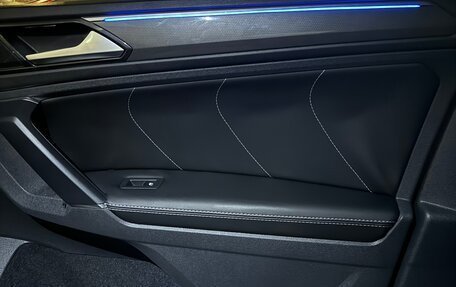 Volkswagen Tiguan II, 2018 год, 2 450 000 рублей, 6 фотография