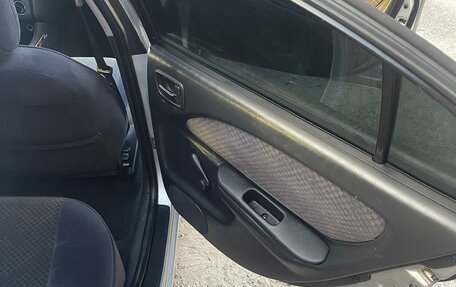 Toyota Avensis III рестайлинг, 2001 год, 520 000 рублей, 12 фотография