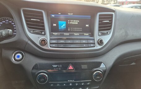 Hyundai Tucson III, 2016 год, 1 599 000 рублей, 8 фотография