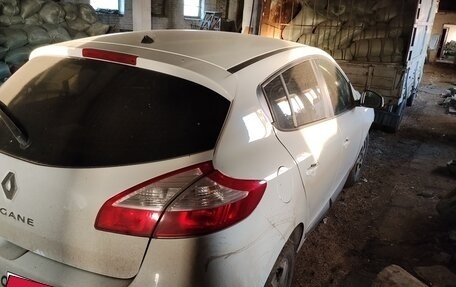 Renault Megane III, 2014 год, 600 000 рублей, 2 фотография