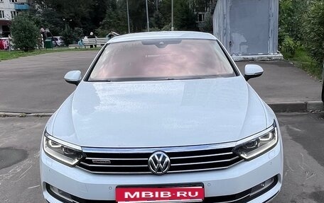 Volkswagen Passat B8 рестайлинг, 2018 год, 2 400 000 рублей, 1 фотография
