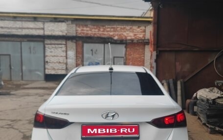 Hyundai Solaris II рестайлинг, 2017 год, 600 000 рублей, 4 фотография