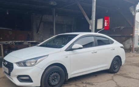 Hyundai Solaris II рестайлинг, 2017 год, 600 000 рублей, 6 фотография