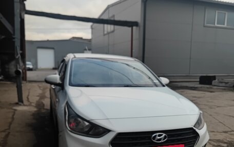 Hyundai Solaris II рестайлинг, 2017 год, 600 000 рублей, 10 фотография