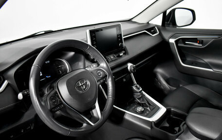 Toyota RAV4, 2020 год, 3 490 000 рублей, 9 фотография