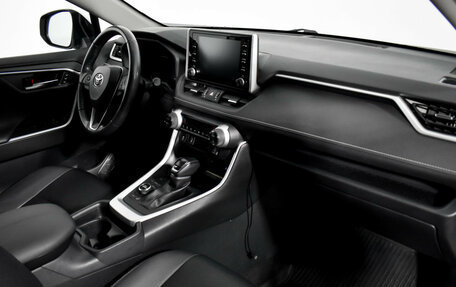 Toyota RAV4, 2020 год, 3 490 000 рублей, 15 фотография